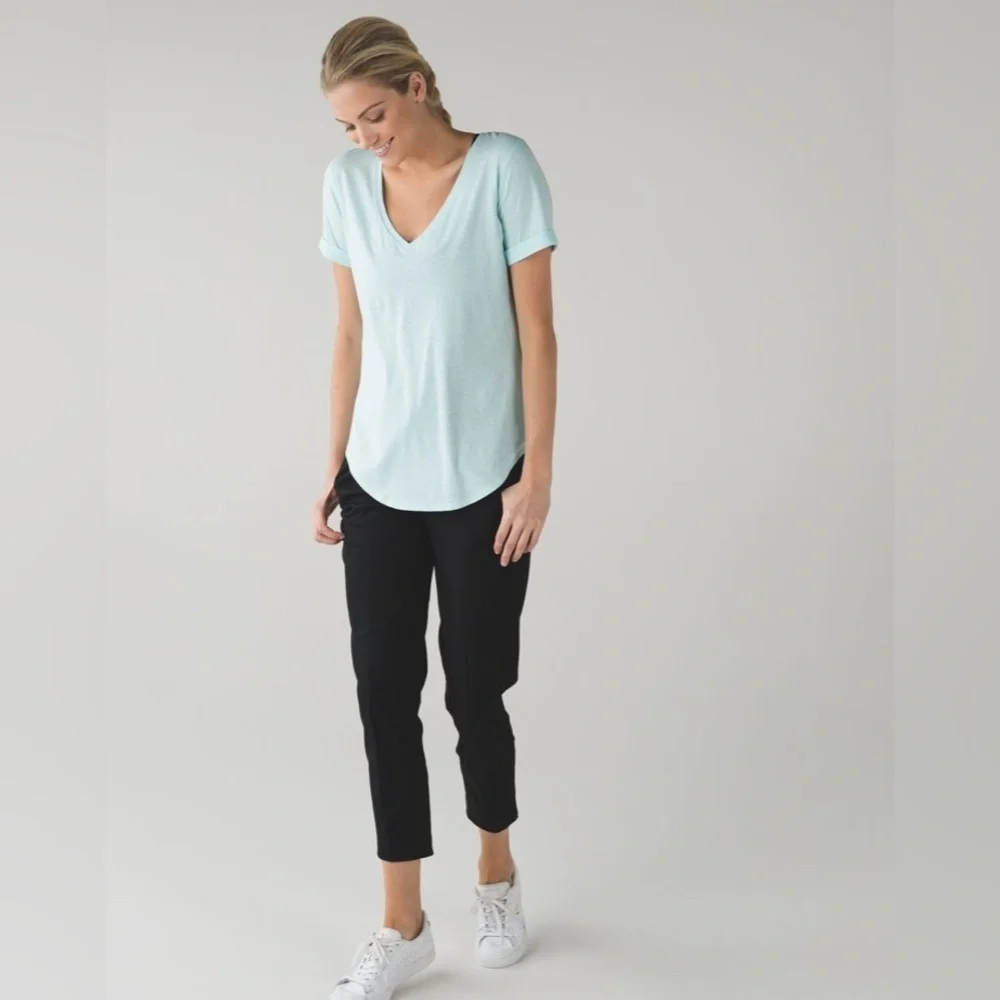 Lululemon V Neck Love Short Sleeve T Shirt II Slouchy Run Workout